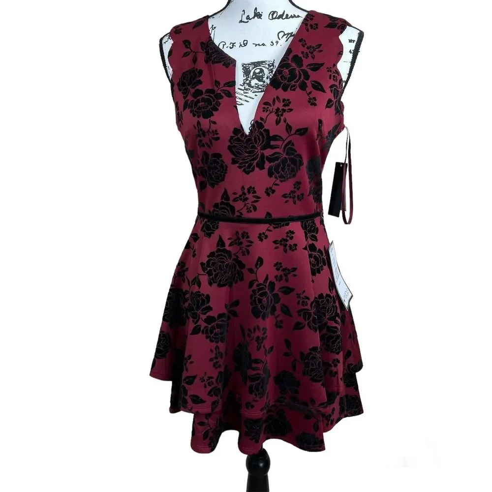 City Studio Burgundy Dress fit flare sleeveless dress size 7/8 baddie streetwear